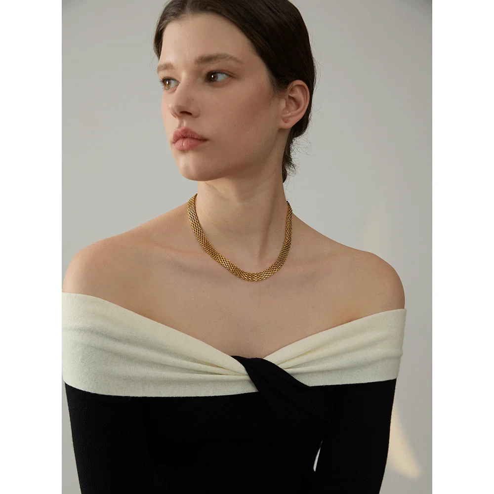 Pourquoi le collier en acier inoxydable s’impose comme un incontournable du bijou moderne