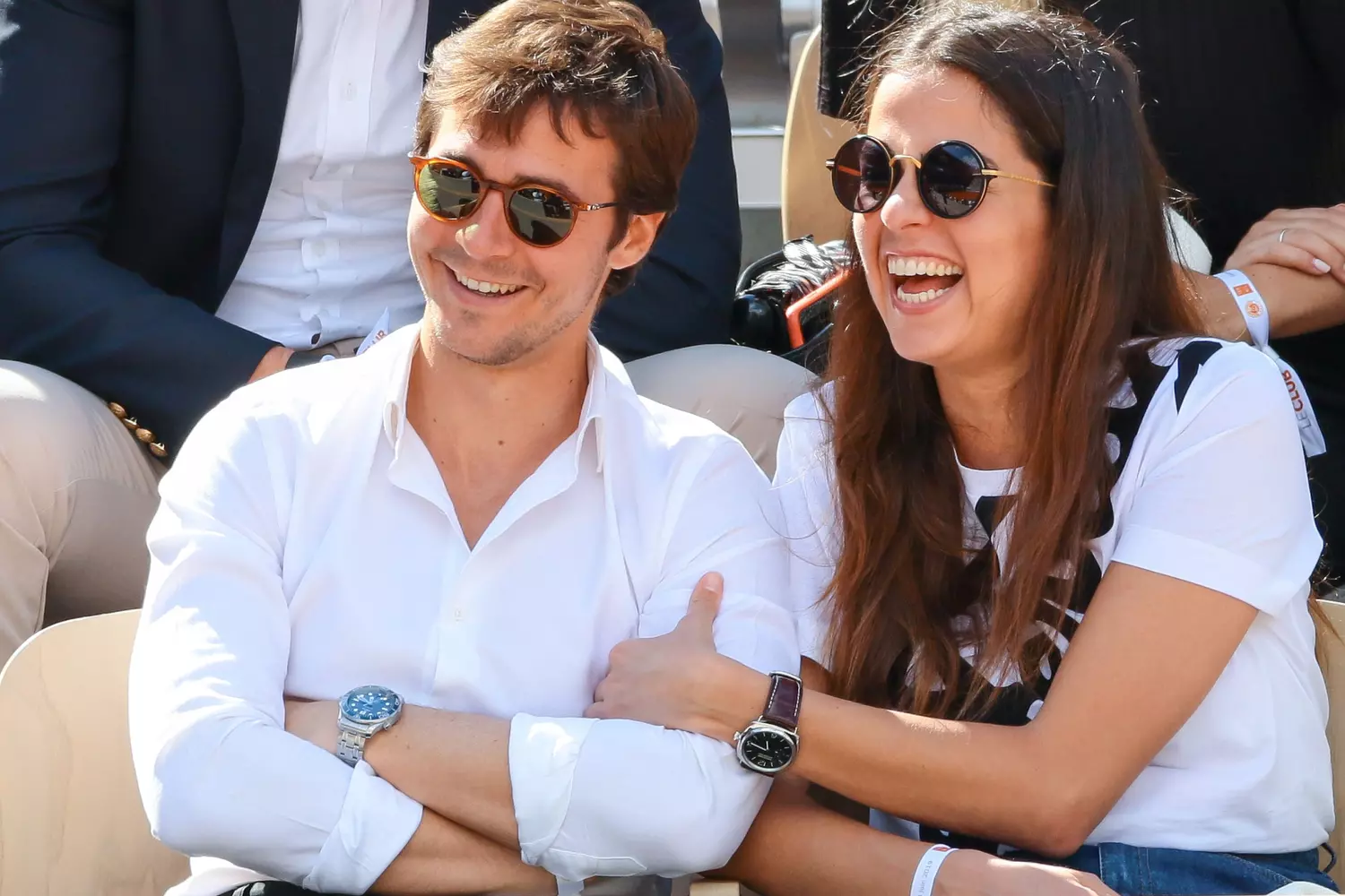 Où trouver des photos du mariage d’Anouchka Delon ?