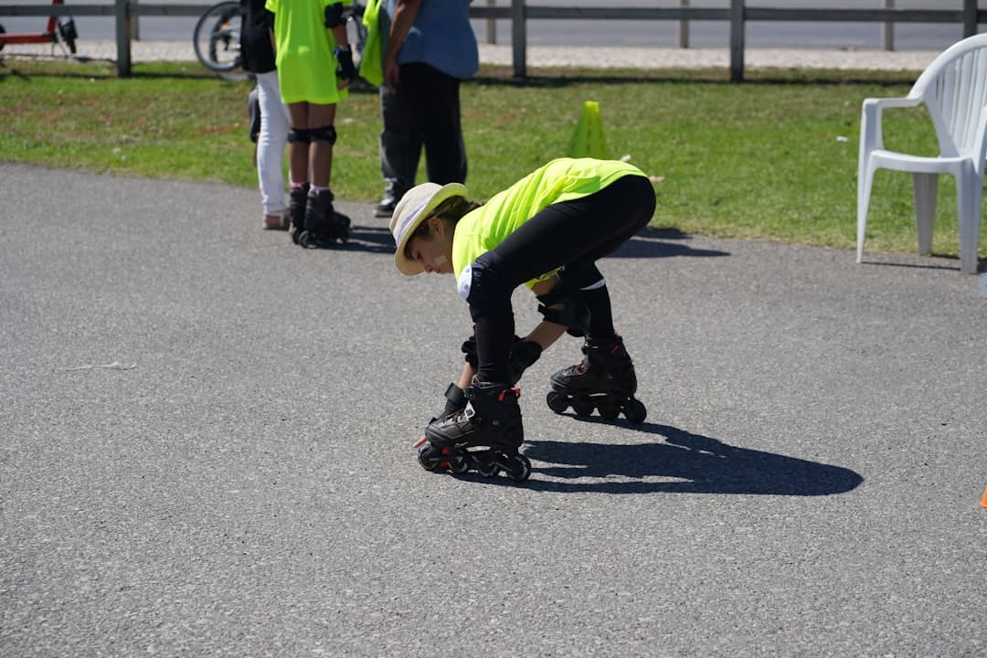 Immortaliser les souvenirs d’enfance : capturer les premiers tours de patins à roulettes